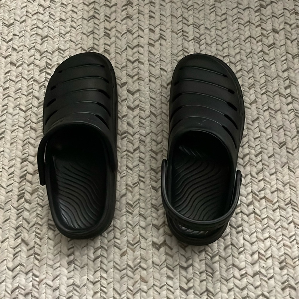 Rugged Shark Sz 12